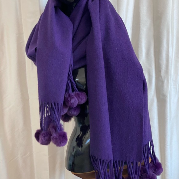 Soft wool scarf with Fur Pom Fringe. Purple ! - Picture 14 of 14